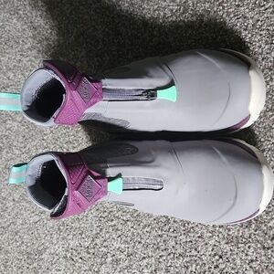 NWOT MUCK Boot size 5